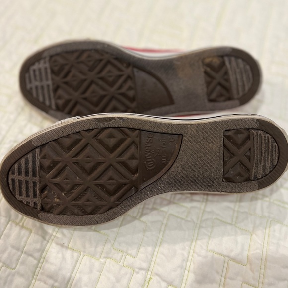 CLEARANCE
3 Pairs of Converse Size 8 Shoes | Red, Black and White - Picture 16 of 16